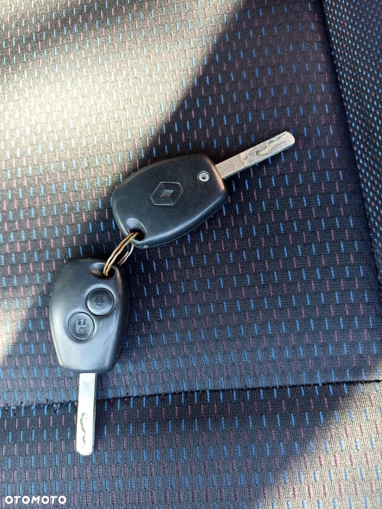 Renault Clio - 30