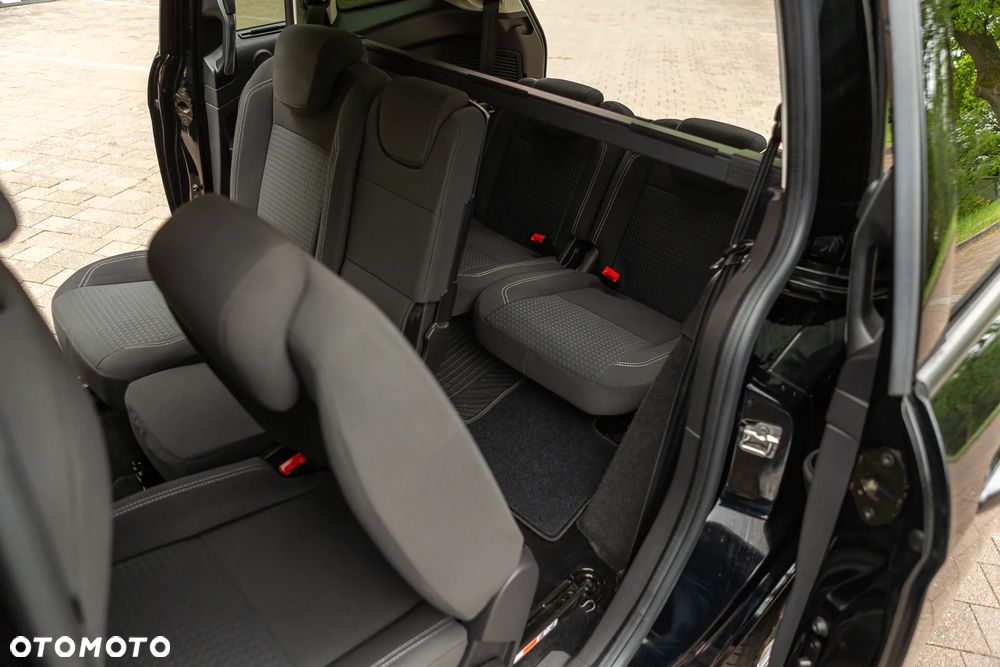 Ford Grand C-MAX - 39