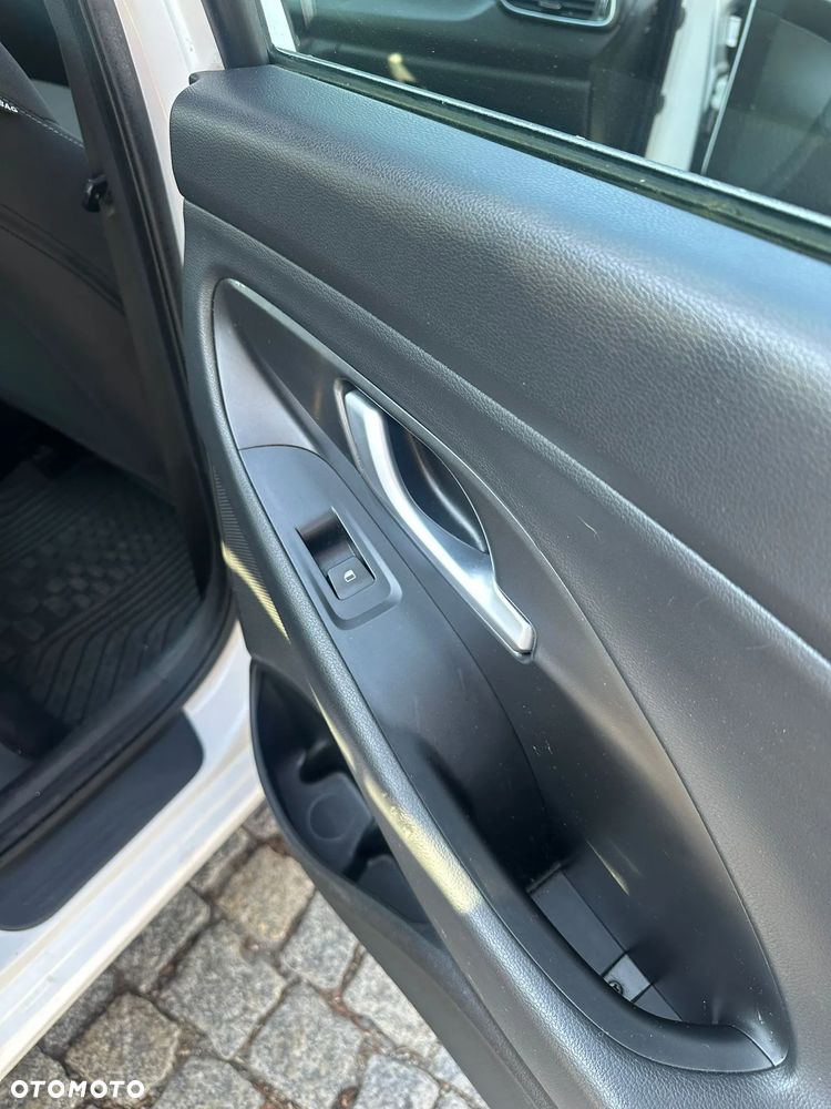 Hyundai i30 1.4 Classic + - 26