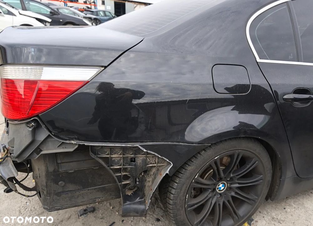 BMW 5 E60 04r ĆWIARTKA BŁOTNIK POSZYCIE PRAWY TYŁ 475/9 - 1