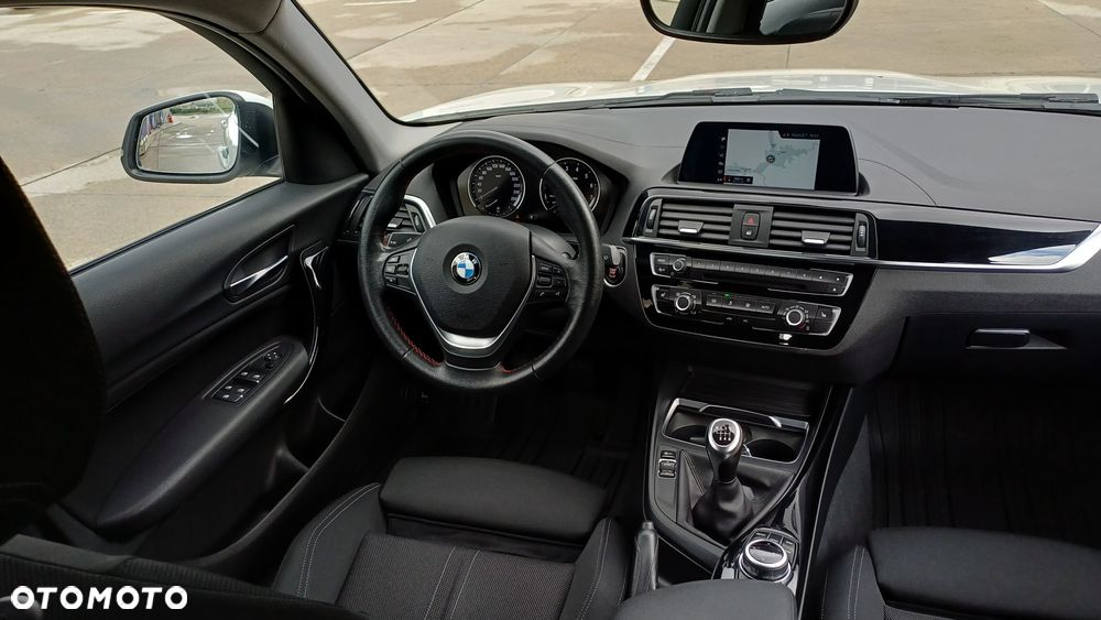 BMW Seria 1 118i - 21