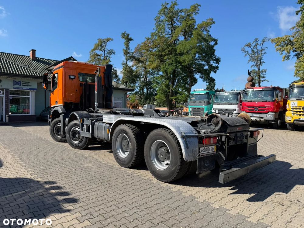 Mercedes-Benz Arocs 3242 - 7