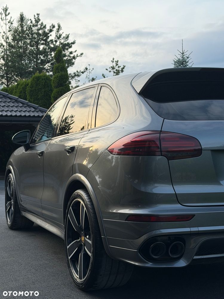 Porsche Cayenne GTS - 15