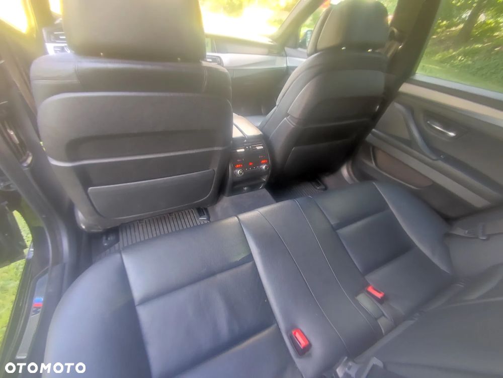BMW Seria 5 525d xDrive - 4