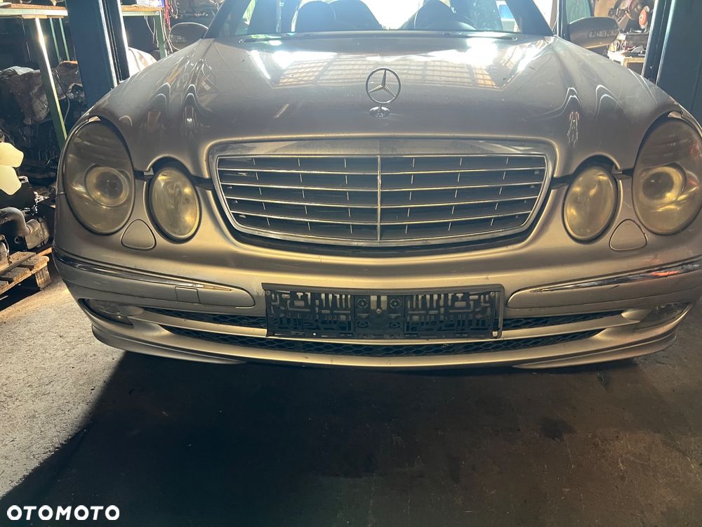 Lampa przednia lewa  lift xenon Mercedes w211 2.7cdi - 3