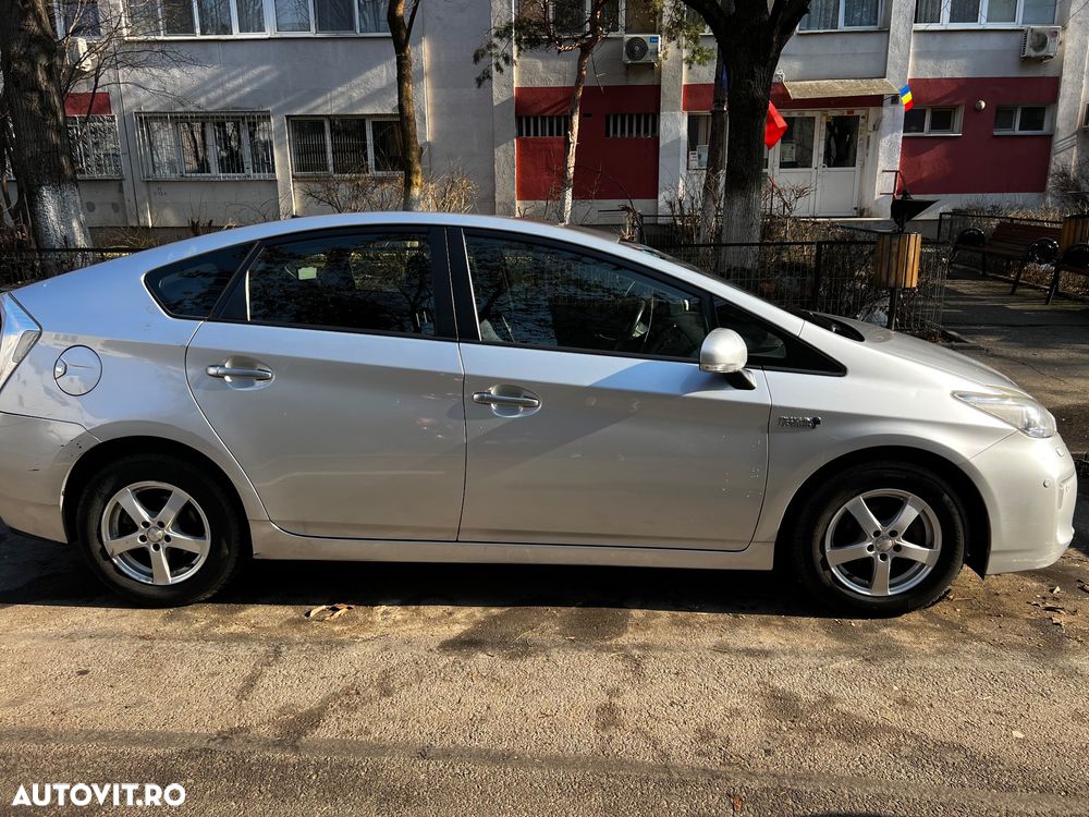 Toyota Prius HSD Sol Plus - 4