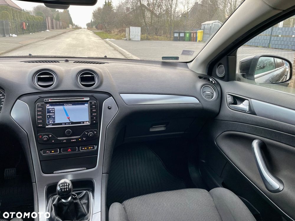 Ford Mondeo 2.0 TDCi Platinium X Plus (Titanium) - 27
