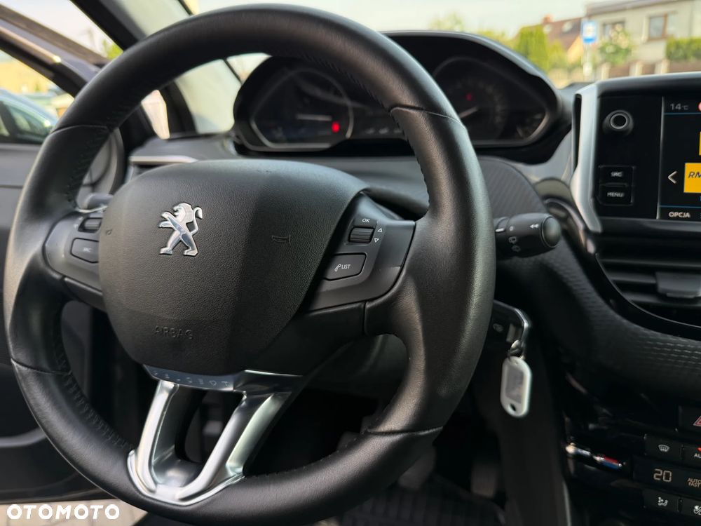 Peugeot 2008 PureTech 82 Style - 16
