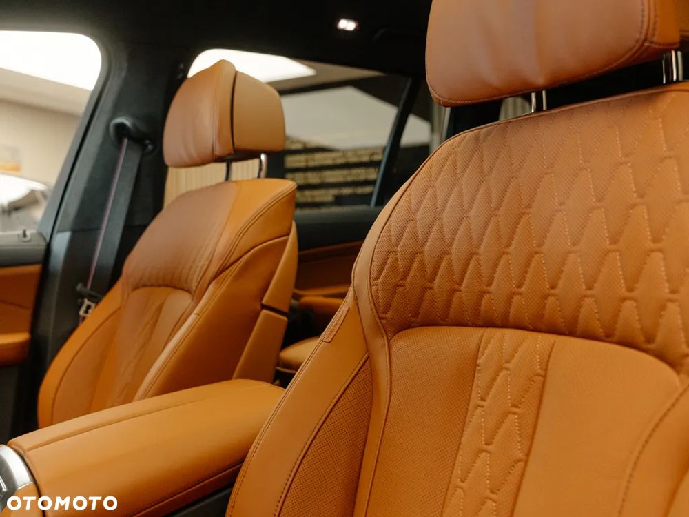 BMW X7 M60i xDrive - 11
