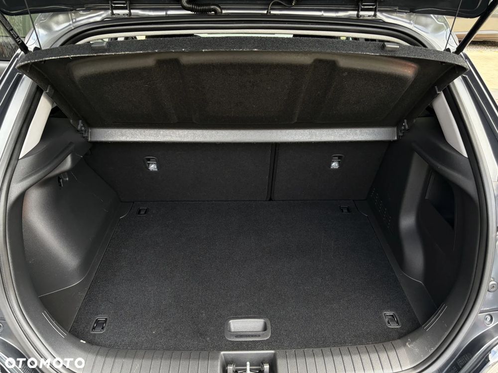 Hyundai Kona - 36