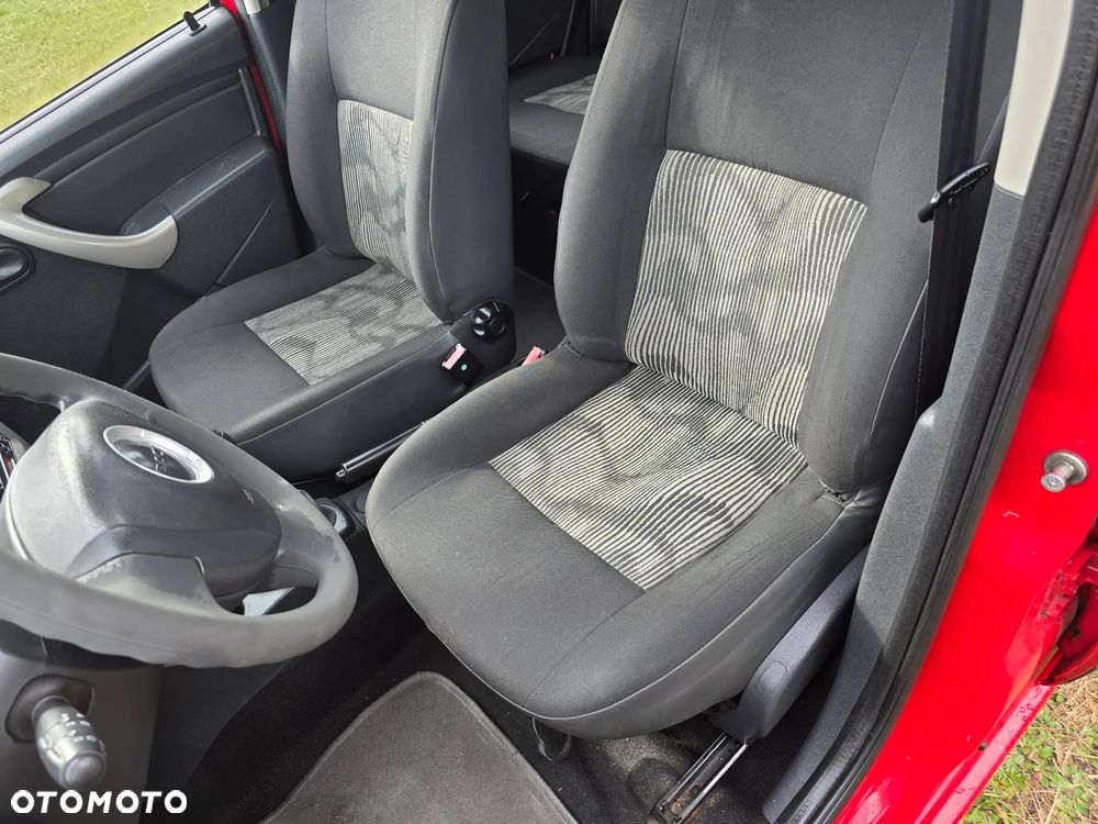 Dacia Sandero 1.2 16V 75 Laureate - 16