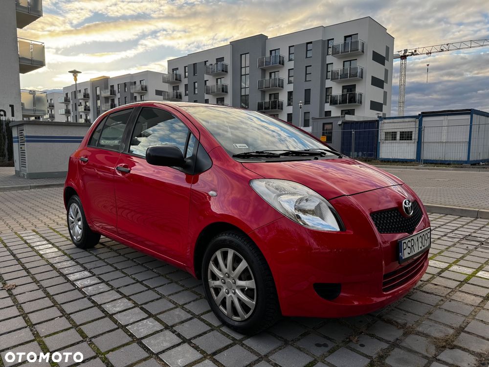 Toyota Yaris 1.3 Luna - 1