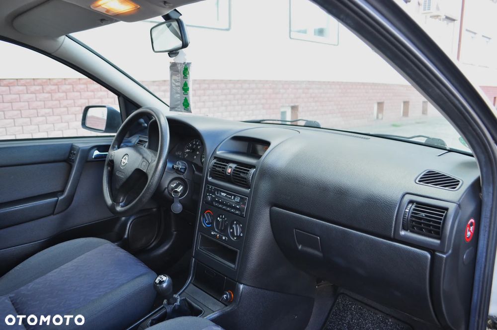 Opel Astra - 17