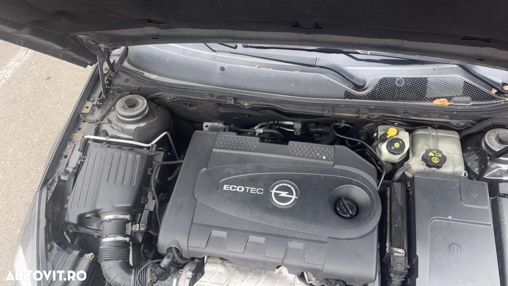 Opel Insignia 2.0 CDTI - 10