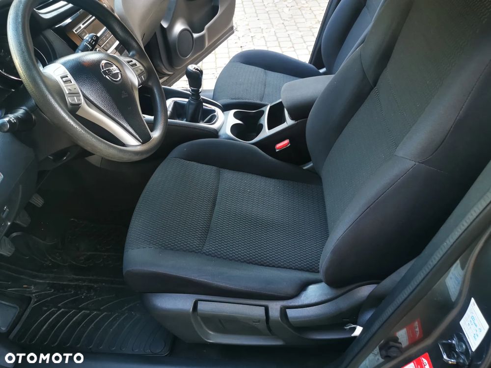 Nissan Qashqai 1.2 DIG-T N-Vision - 21