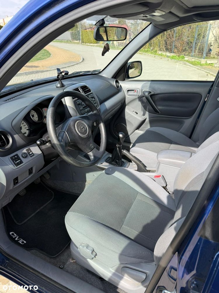 Toyota RAV4 1.8 VVT-i Luna 2WD - 17