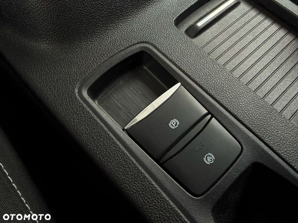Ford Kuga 1.5 EcoBoost FWD Titanium - 27