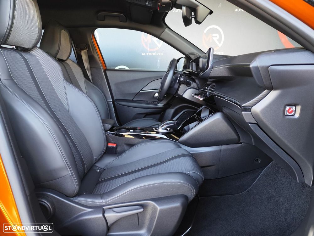 Peugeot 2008 1.5 BlueHDi GT Line EAT8 - 34