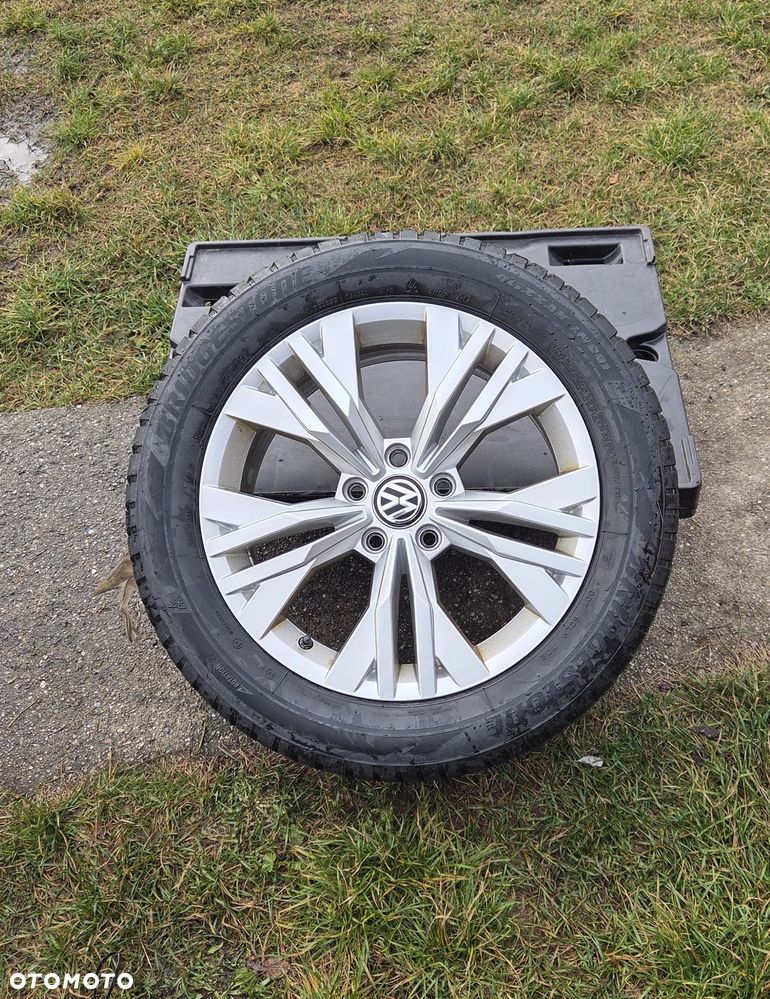 Felga aluminiowa z oponą VW Passat B8 GTE 4 motion 17 Cali 3G0601025AB 7Jx17H2 ET 38 215/55R17 94V 6mm 3G0601025AB8Z8 - 3