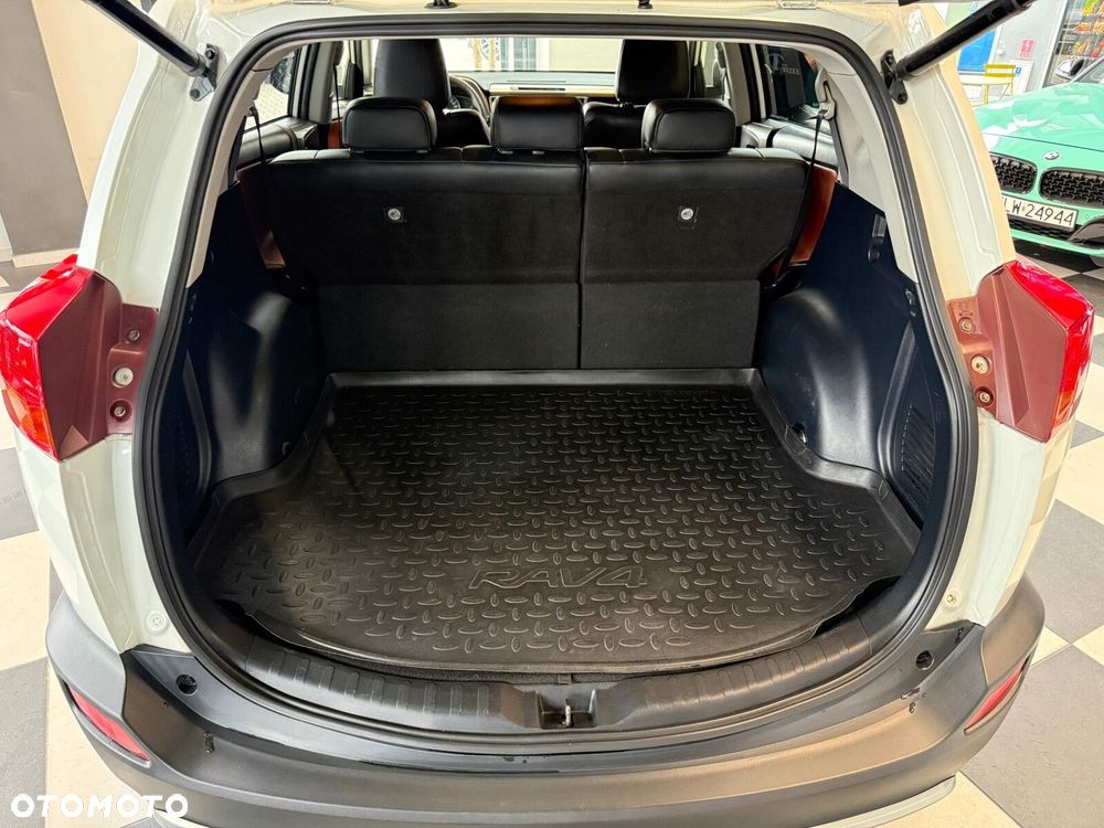 Toyota RAV4 - 10