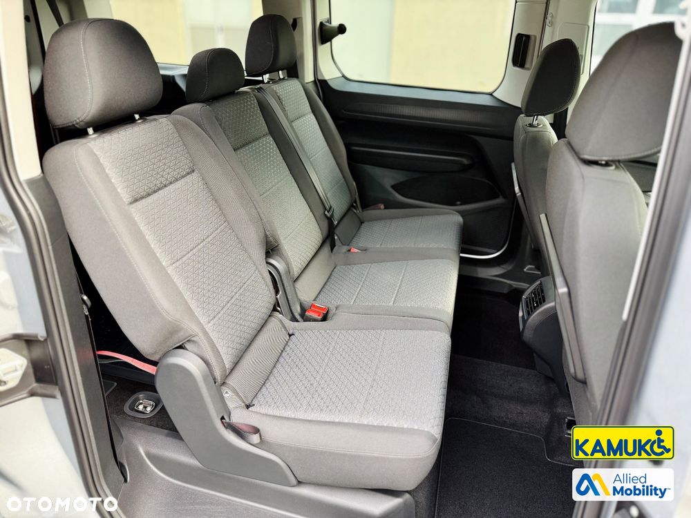 Ford Tourneo Connect 1.5 EcoBoost Titanium - 25