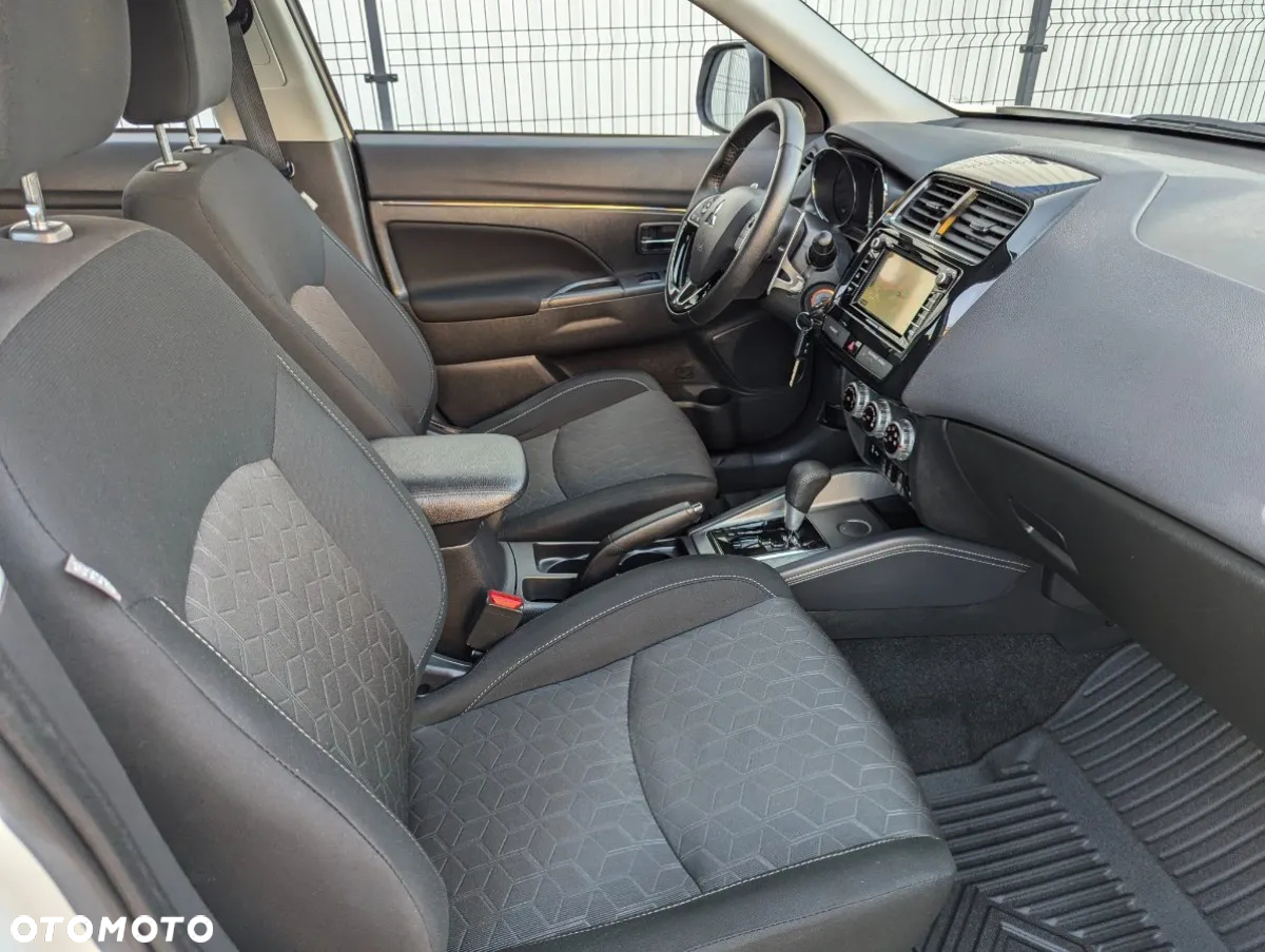 Mitsubishi ASX - 12