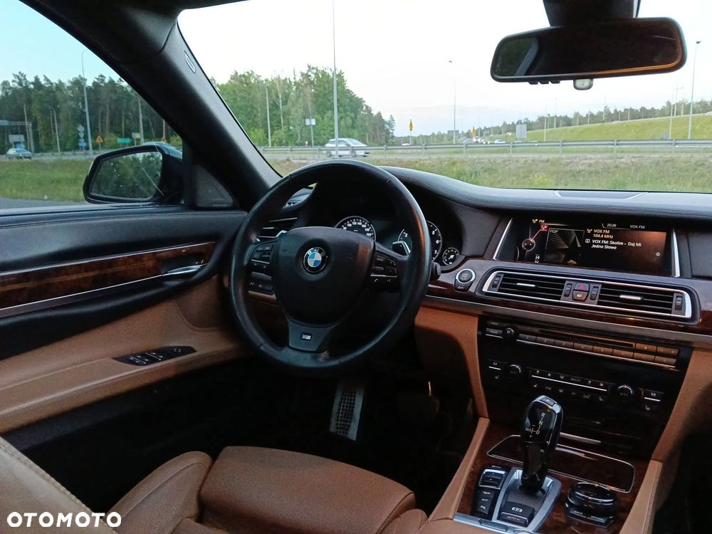 BMW Seria 7 - 25