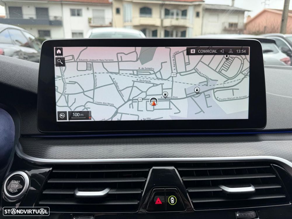 BMW 520 d Pack Desportivo M Auto - 25