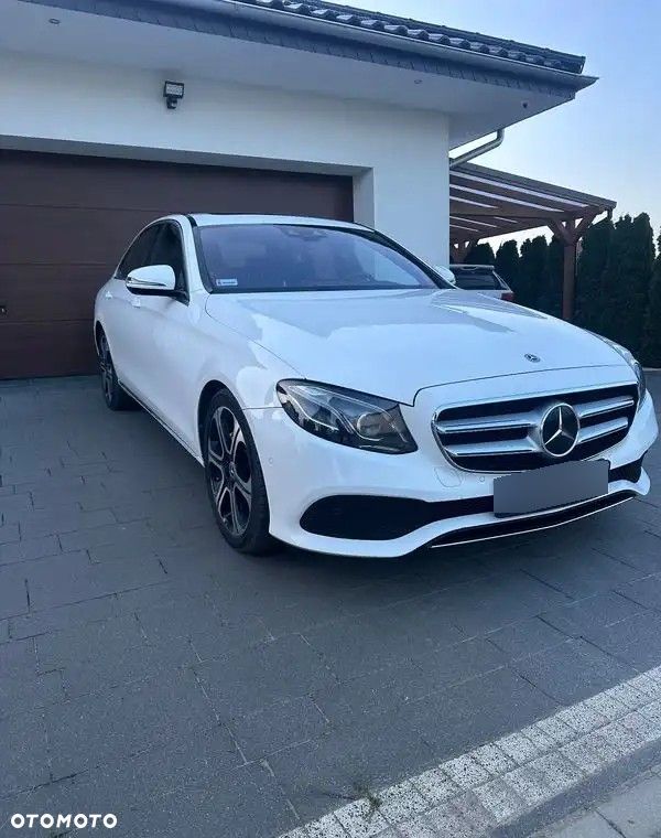 Mercedes-Benz Klasa E 220 d 4-Matic 9G-TRONIC - 2
