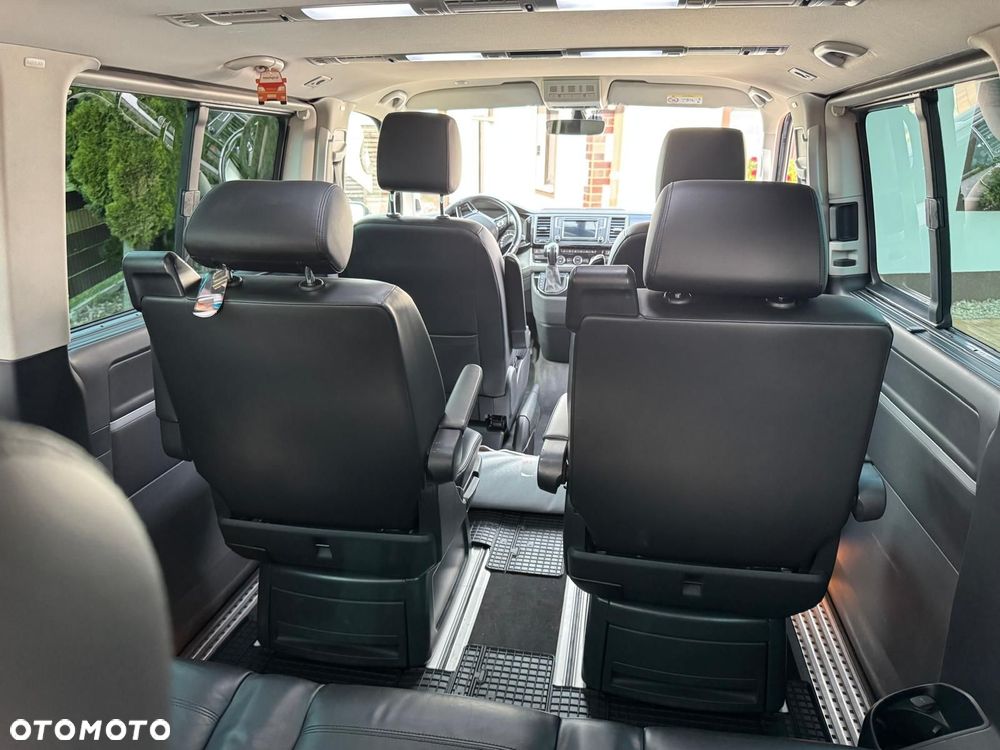 Volkswagen Multivan - 13