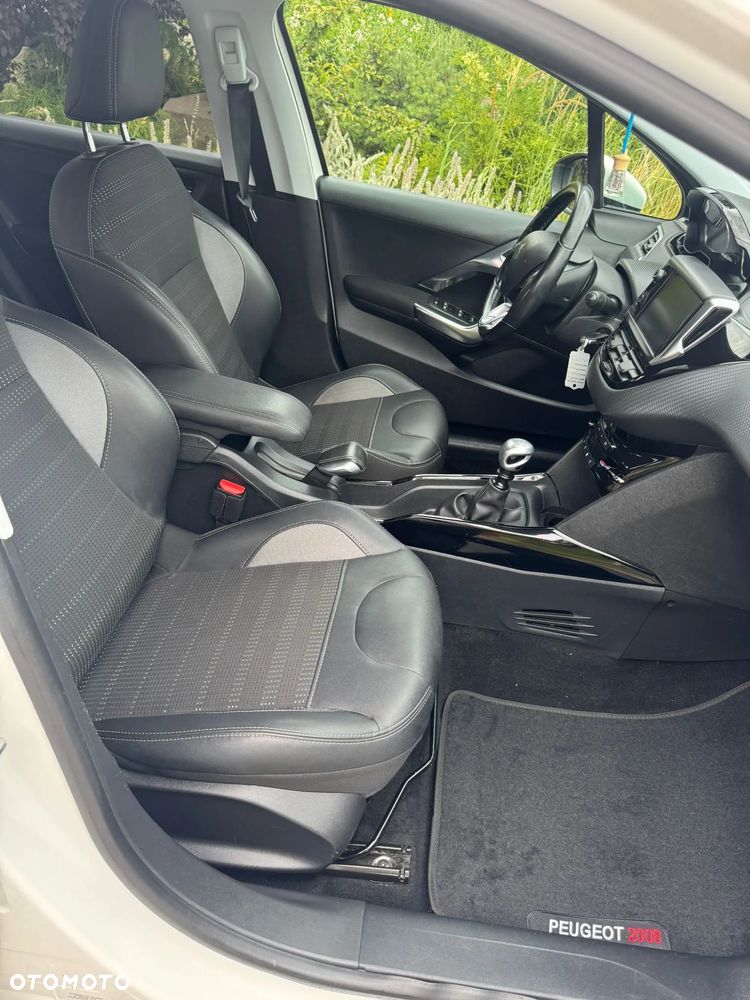 Peugeot 2008 - 28