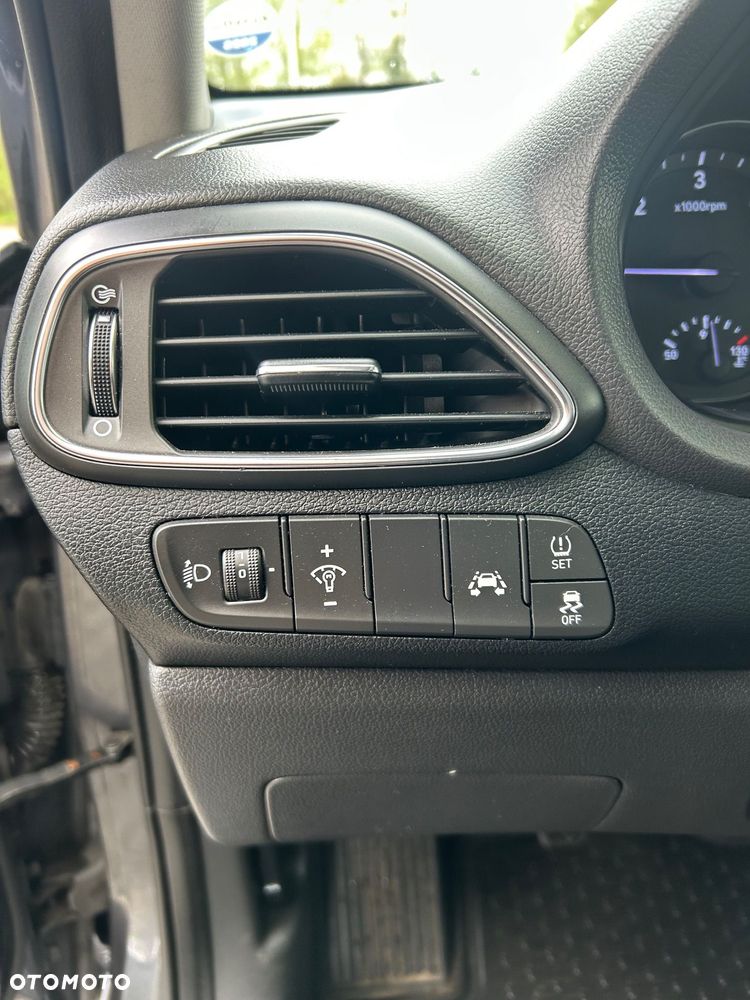 Hyundai i30 - 16