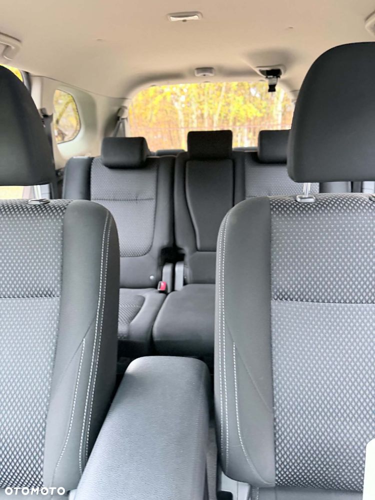 Mitsubishi Outlander - 22