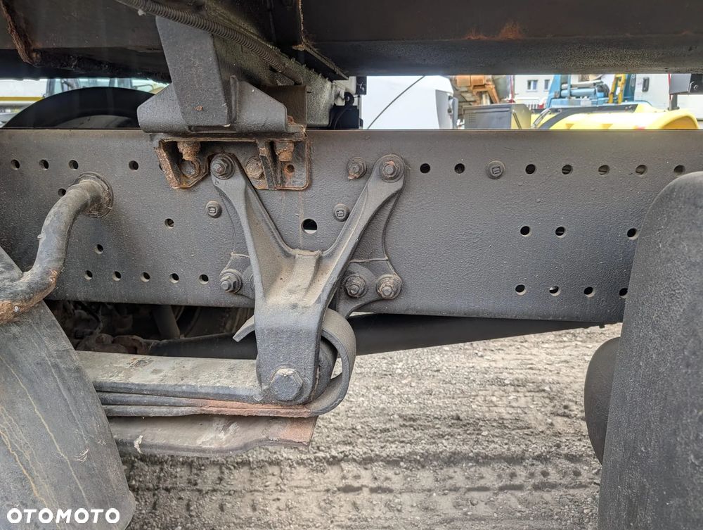 Mercedes-Benz AXOR1824 4x2 - 11