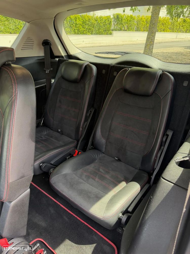 Ford S-Max - 17