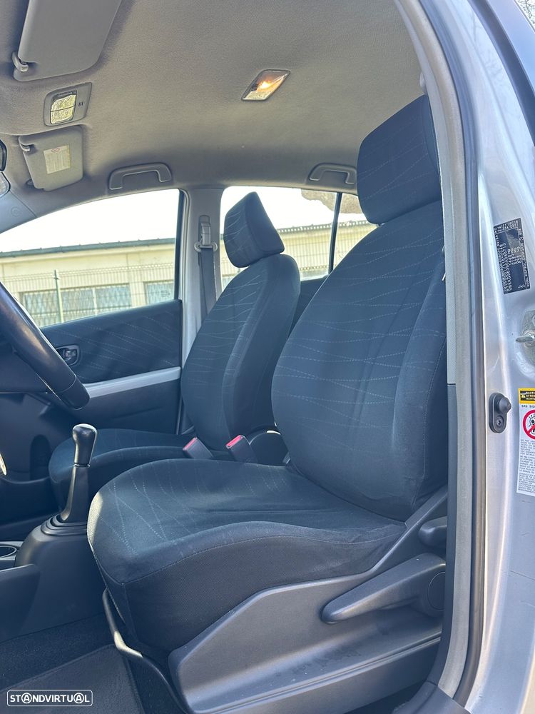 Toyota Yaris 1.0 VVT-i AC - 21