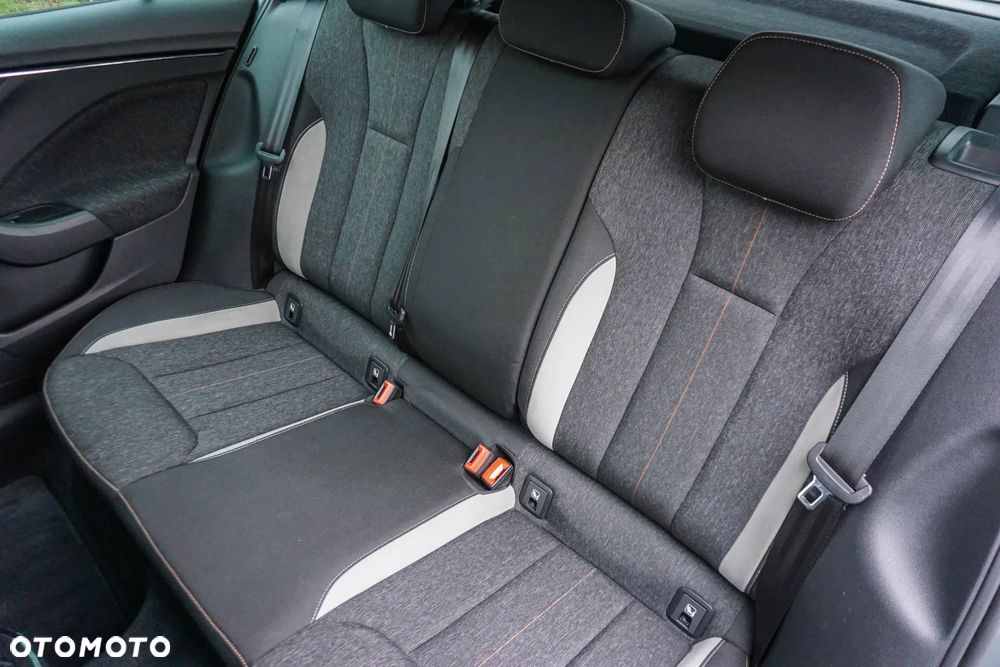 Skoda Kamiq 1.0 TSI Style - 32