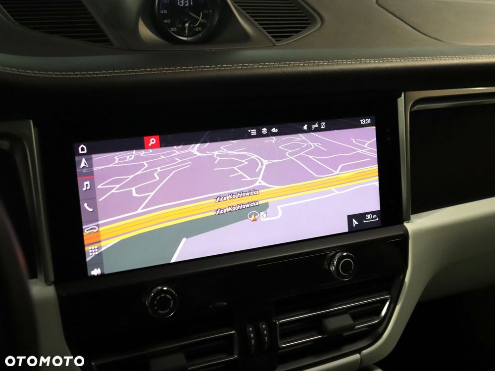 Porsche Macan T - 27