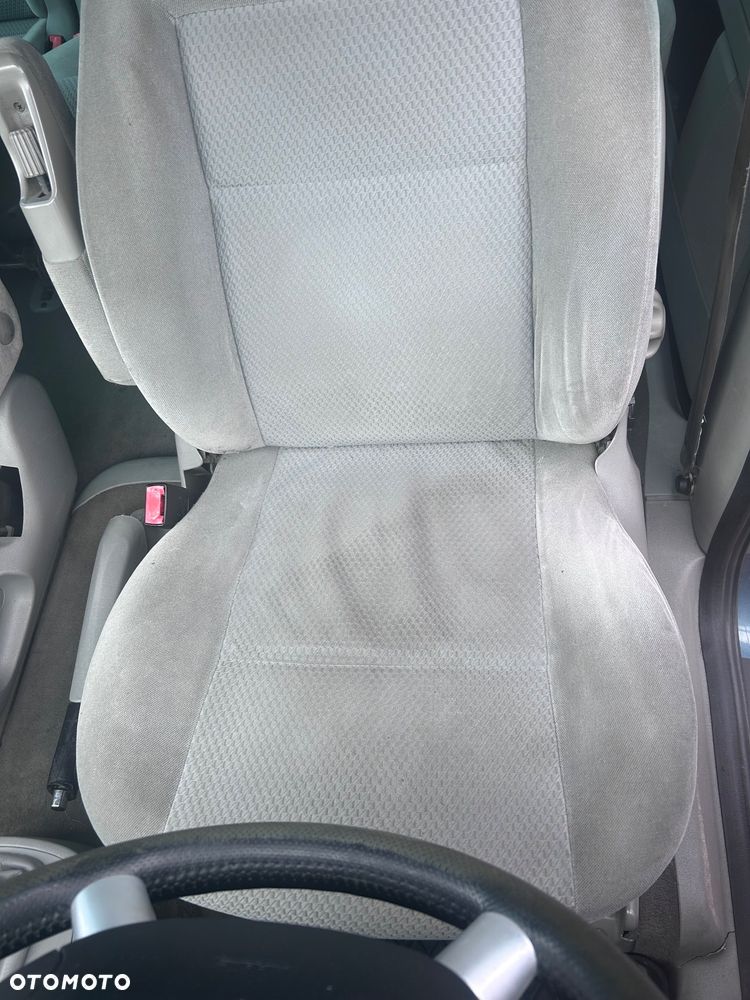 Ford Galaxy 2.8 V6 Ghia - 11