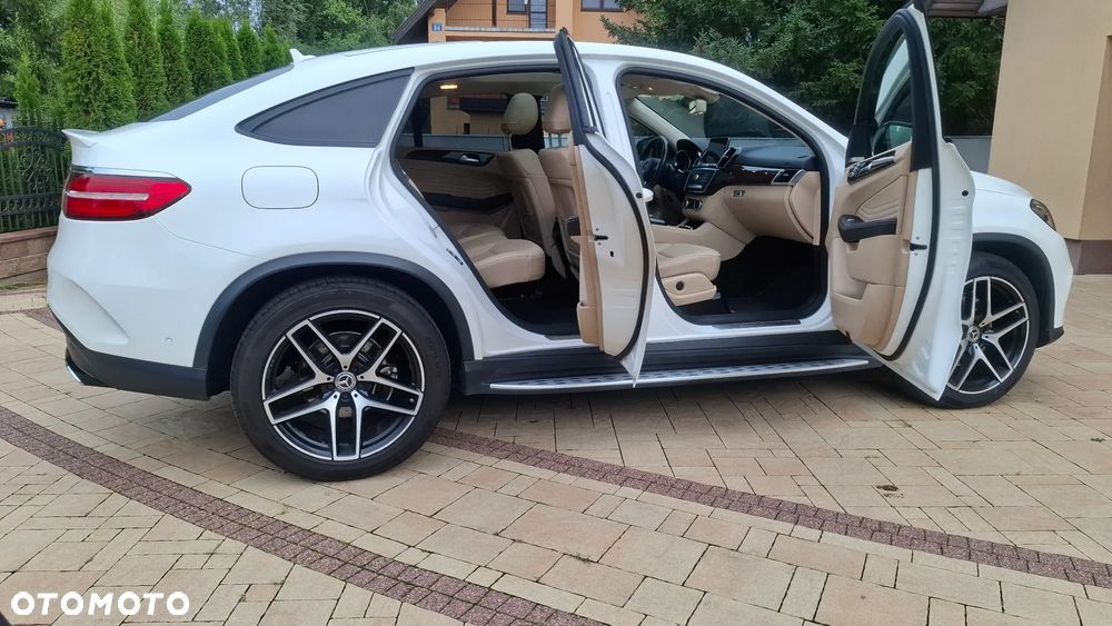 Mercedes-Benz GLE 350 d 4Matic 9G-TRONIC AMG Line - 24