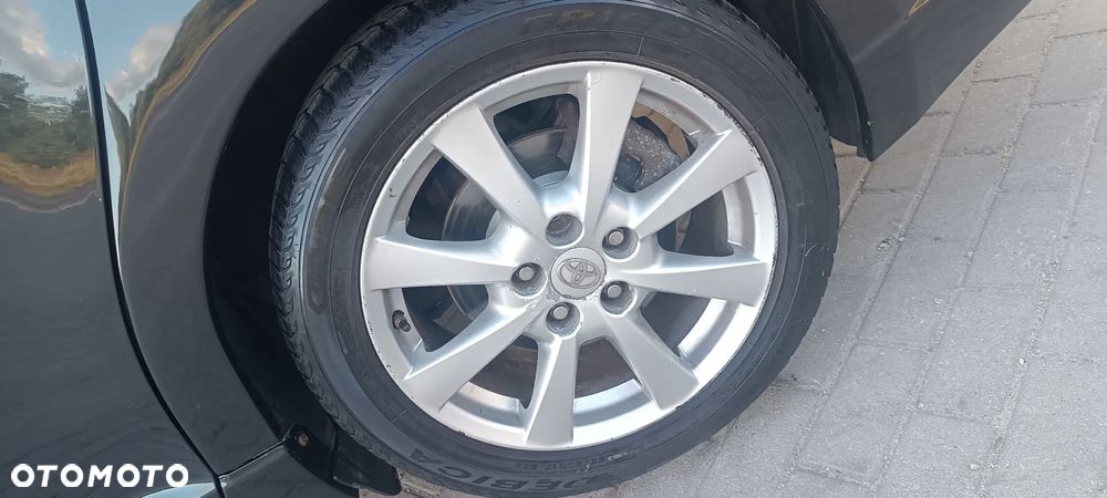 Toyota Avensis 2.2 D-4D Sol plus Premium - 23