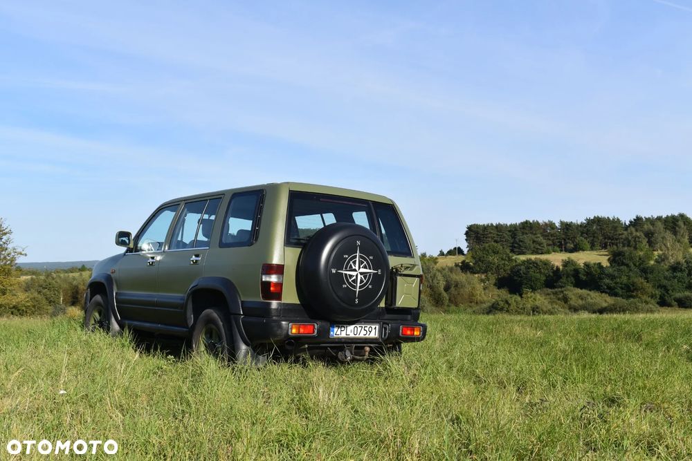 Isuzu Trooper - 2