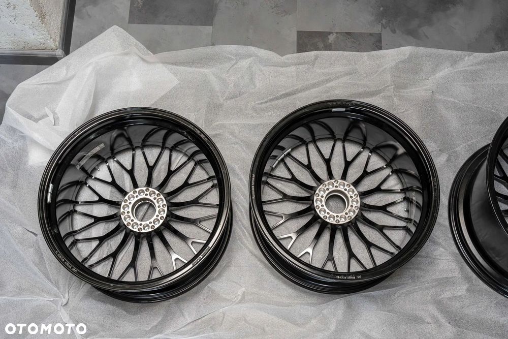 ORYGINALNY KOMPLET KUTYCH FELG OEM DO LAMBORGHINI AVENTADOR S 2x20" 2x21" - 5