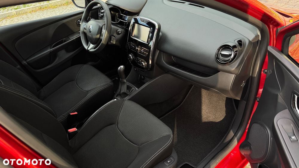 Renault Clio 1.2 16V Life - 9