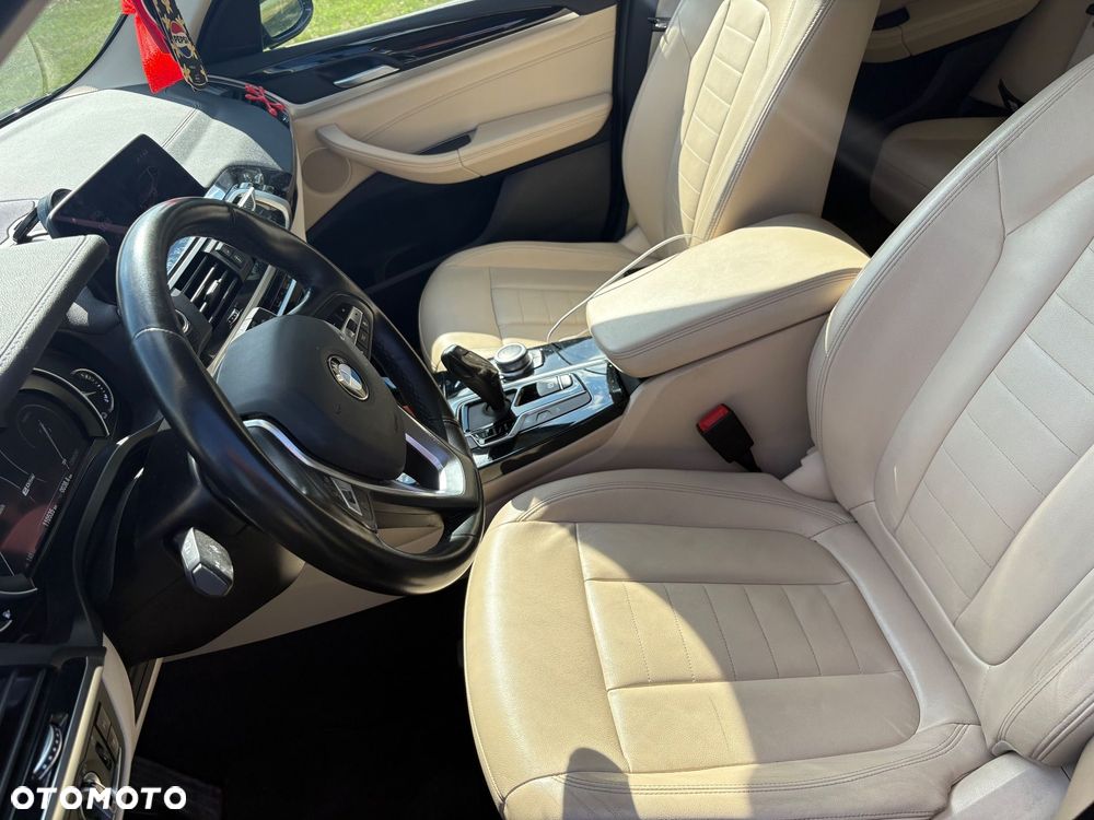 BMW X3 xDrive30e Luxury Line - 9