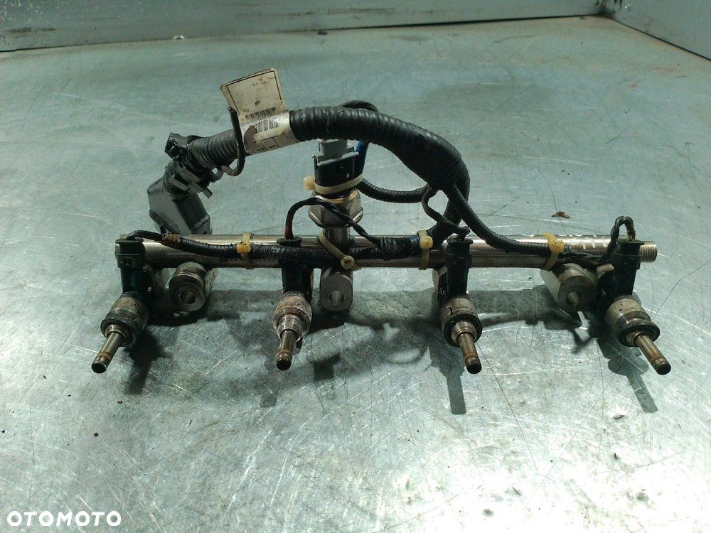 LISTWA WTRYSKOWA HYUNDAI SONATA IV 35340-2G740 2.0 T GDI - 1