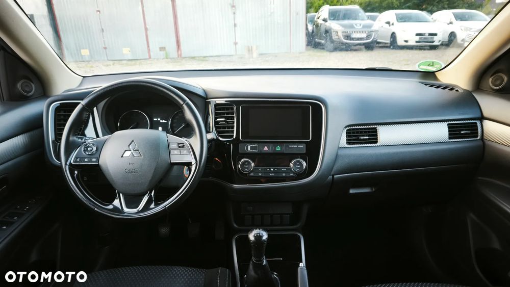 Mitsubishi Outlander - 29