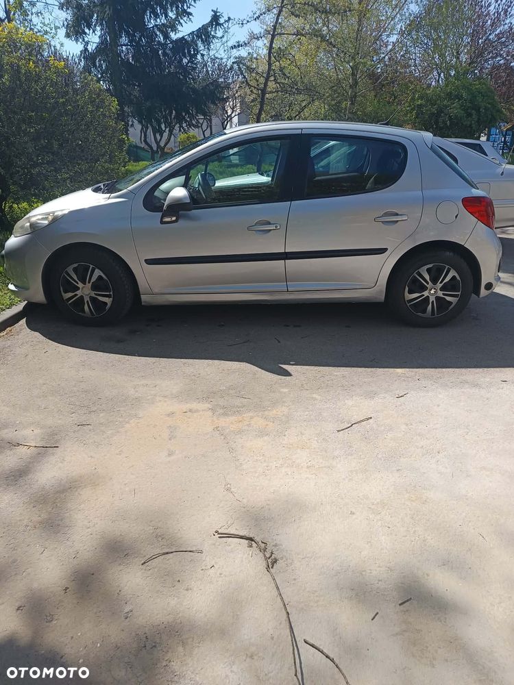 Peugeot 207 - 2