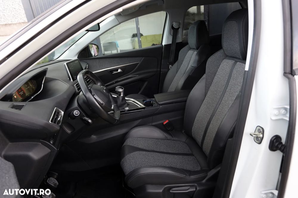 Peugeot 3008 PureTech 130 Stop & Start Allure - 11