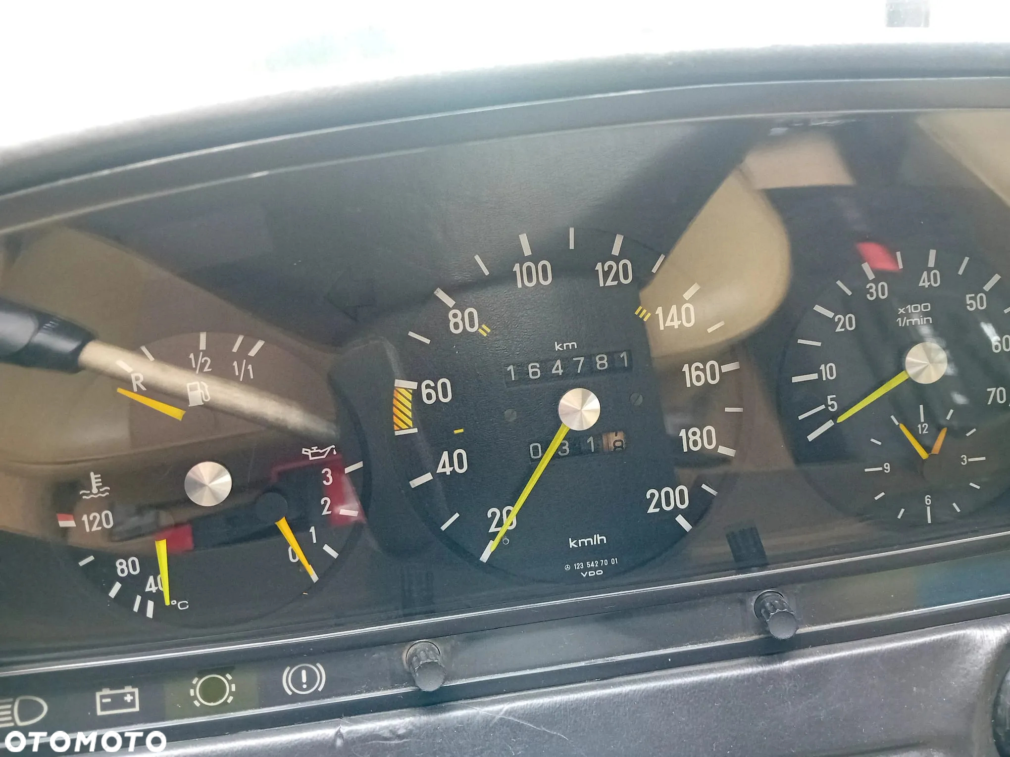 Mercedes-Benz W123 - 10